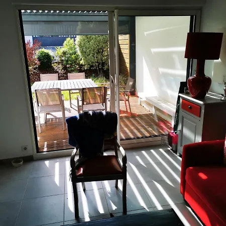 Les Acacias 300 M De La Apartment Saint-Georges-de-Didonne